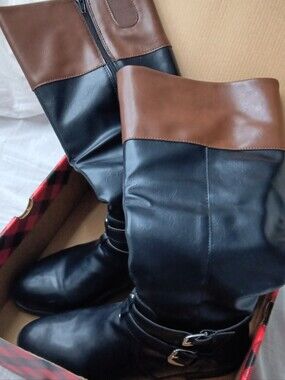 Women’s Two-Tone Black and Brown Knee-High Riding Boots